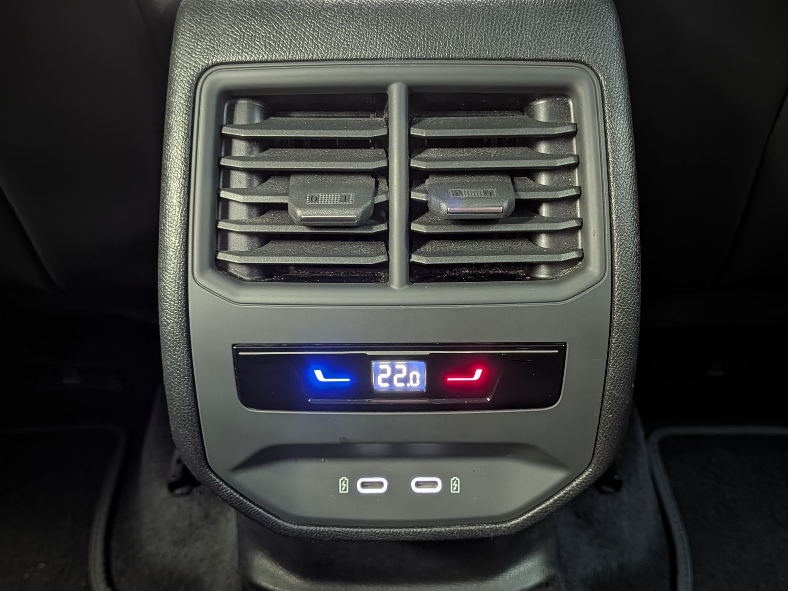 Fahrzeugabbildung CUPRA Leon 1.5 e-Hybrid MATRIX*ACC*EDGE*CARPLA*SoH100%