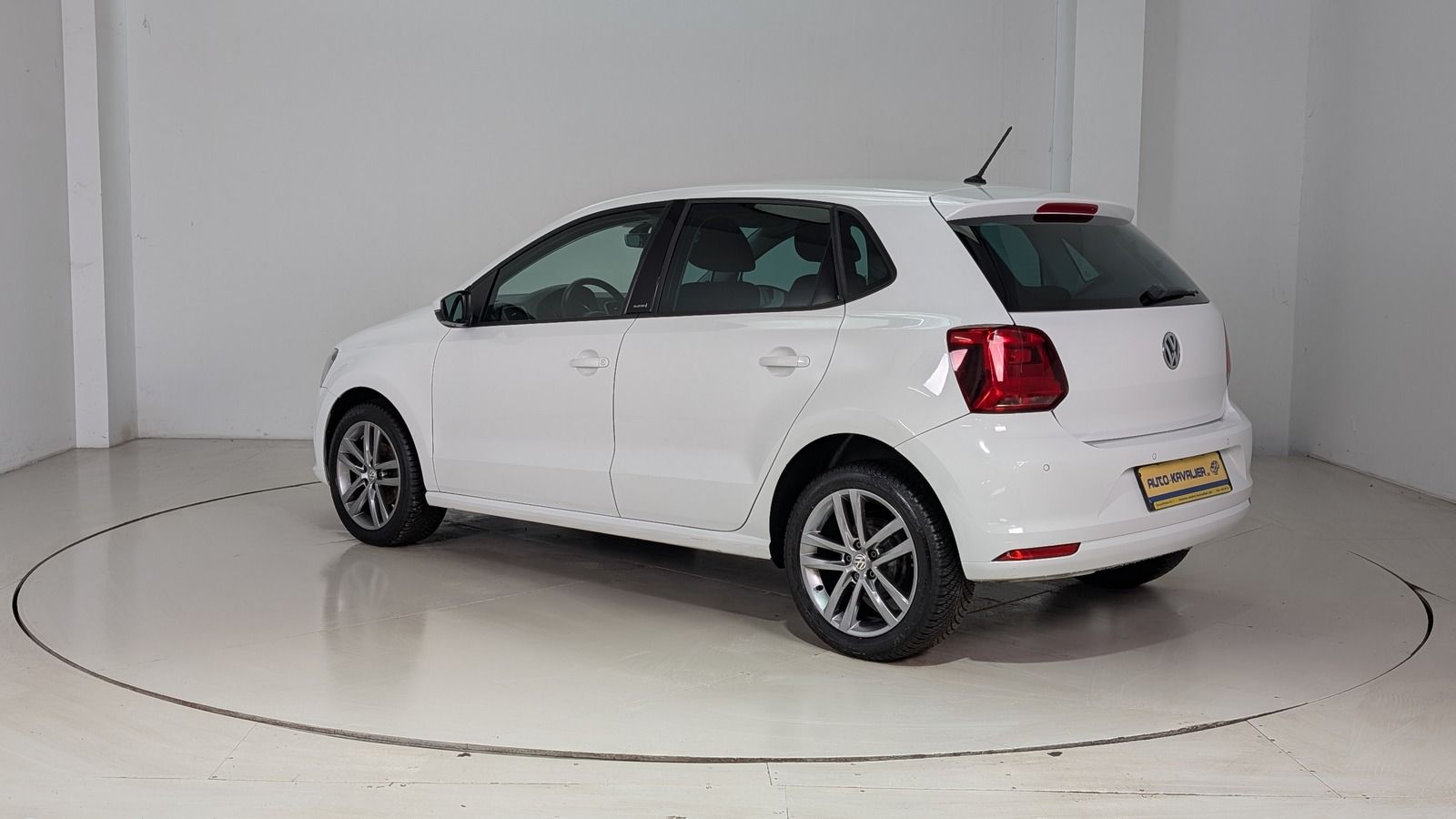 Fahrzeugabbildung Volkswagen Polo V 1.0 TSI * SHZ * LED * PDC Allstar