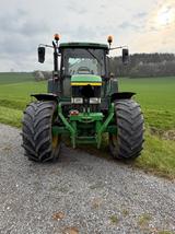 John Deere 6910