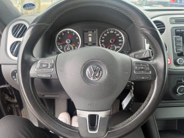 Volkswagen Tiguan - 11