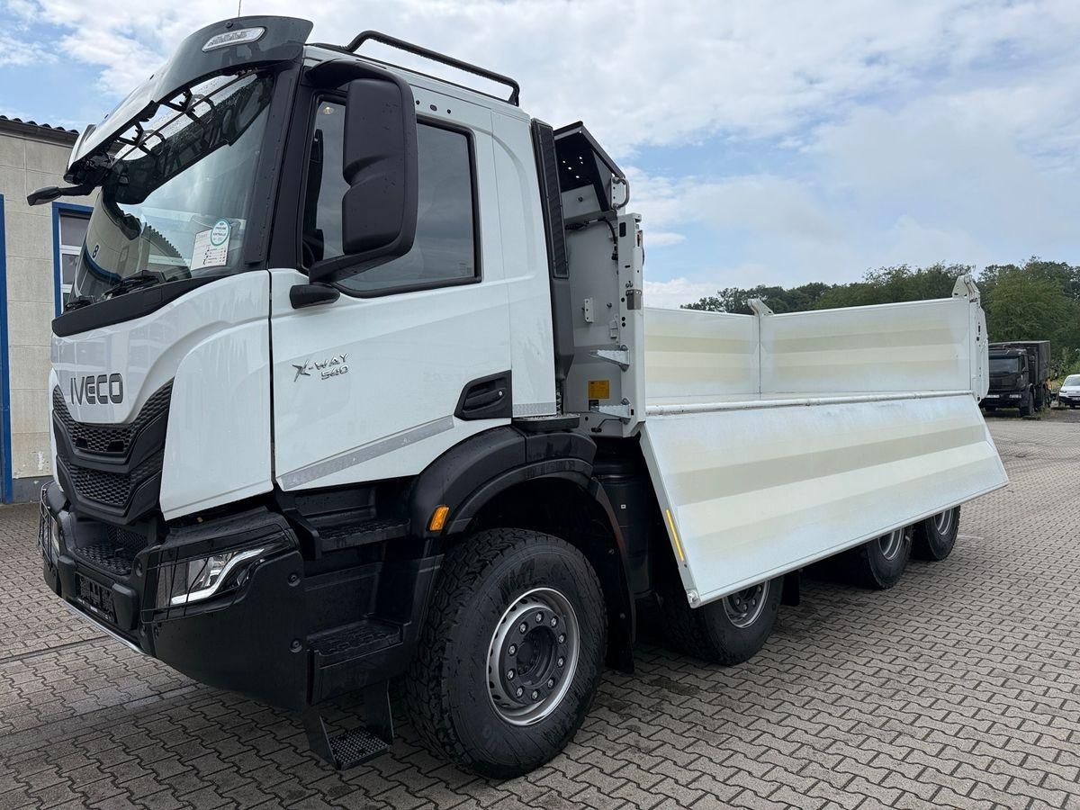Fahrzeugabbildung Iveco X-Way AD360X54Z HR OFF Meiller Dreiseitenkipper