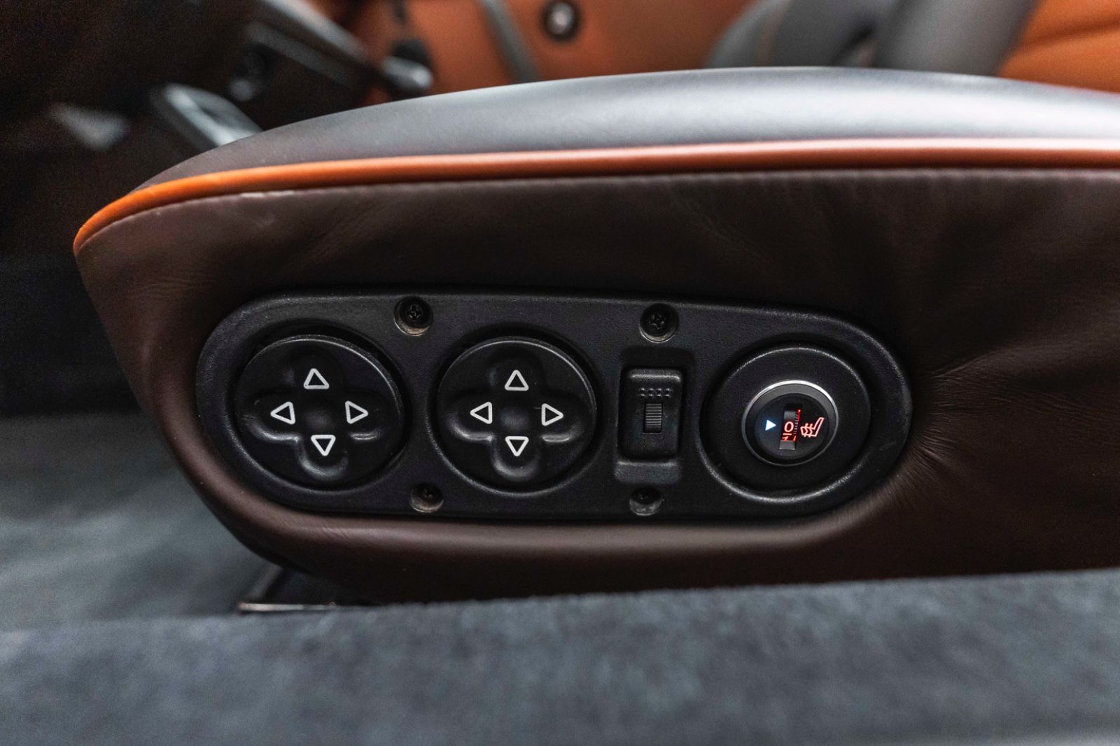 Fahrzeugabbildung Porsche 964 TURBO COUPE TOPZUSTAND REVIDIERT GUT. 1-
