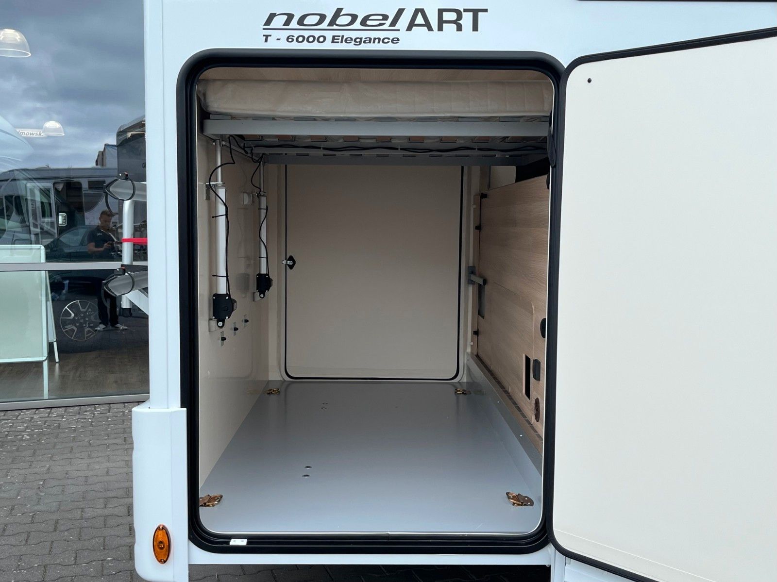 Fahrzeugabbildung NobelART T-6000 Modell 2026 HERBST DEALS