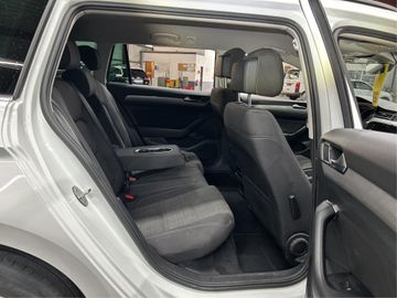 Volkswagen Passat Variant - 12