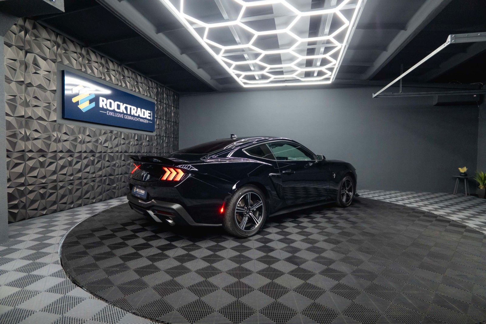 Fahrzeugabbildung Ford Mustang GT Coupe DARK HORSE MY2024 LED 19%
