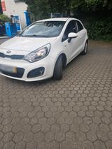 Kia  Rio 1.2 benziner fast vollaustatung - Kia Rio in Krefeld