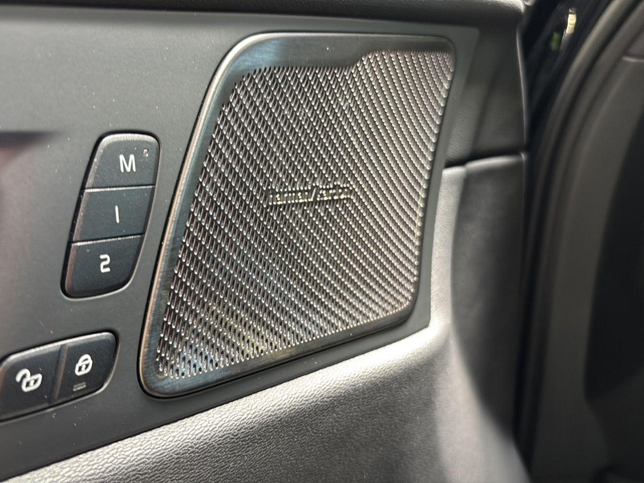 Volvo XC60 XC 60 Plus Dark AWD Bluetooth LED Klima, миниатюра 23
