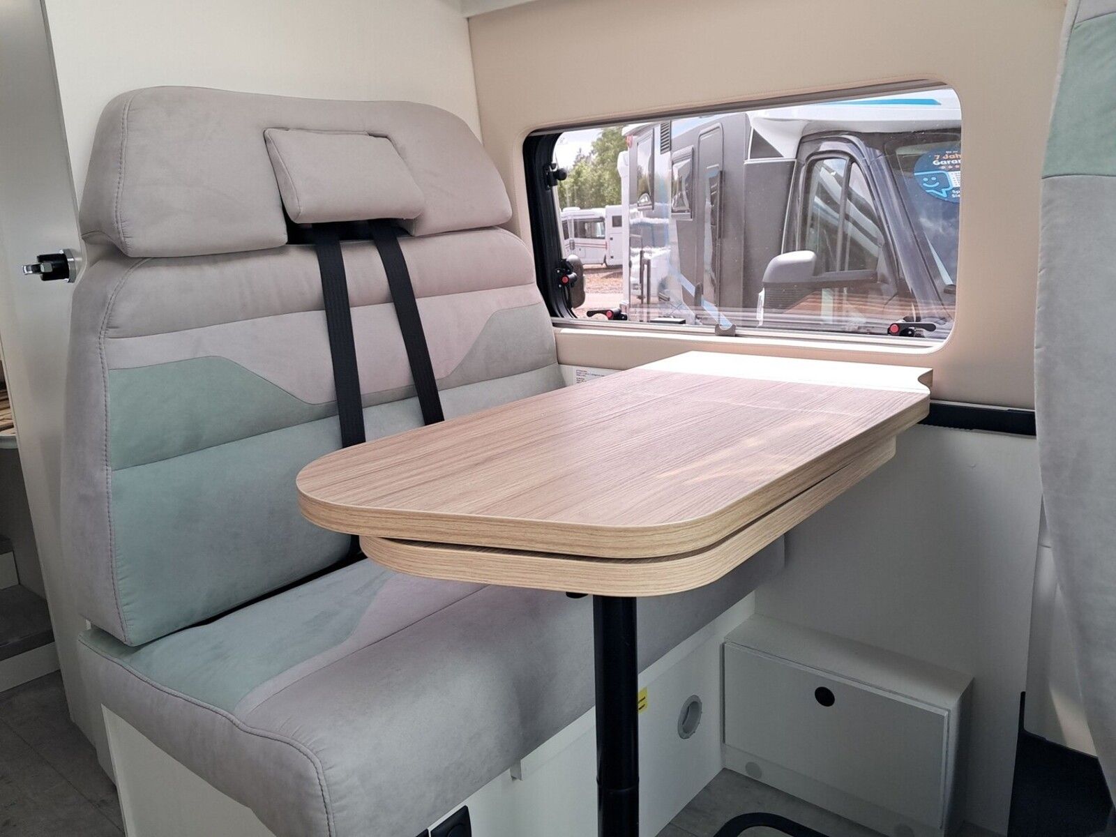 Fahrzeugabbildung Karmann Davis Trendstyle DA 620 TSC Dörr-Paket 30 Jahre