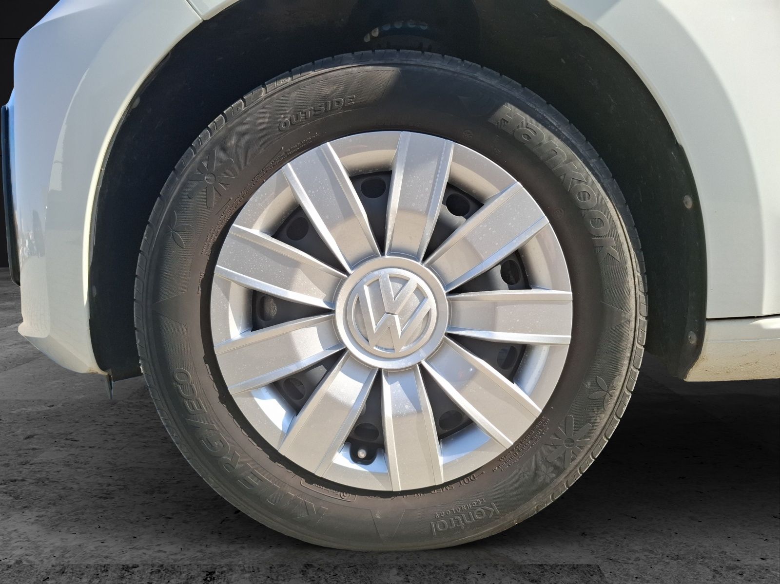 Fahrzeugabbildung Volkswagen up! e-up! Climatronic DAB SH