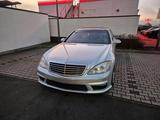 Mercedes-Benz S klasse 320 CDI AMG Paket - Mercedes-Benz E 320: AMG