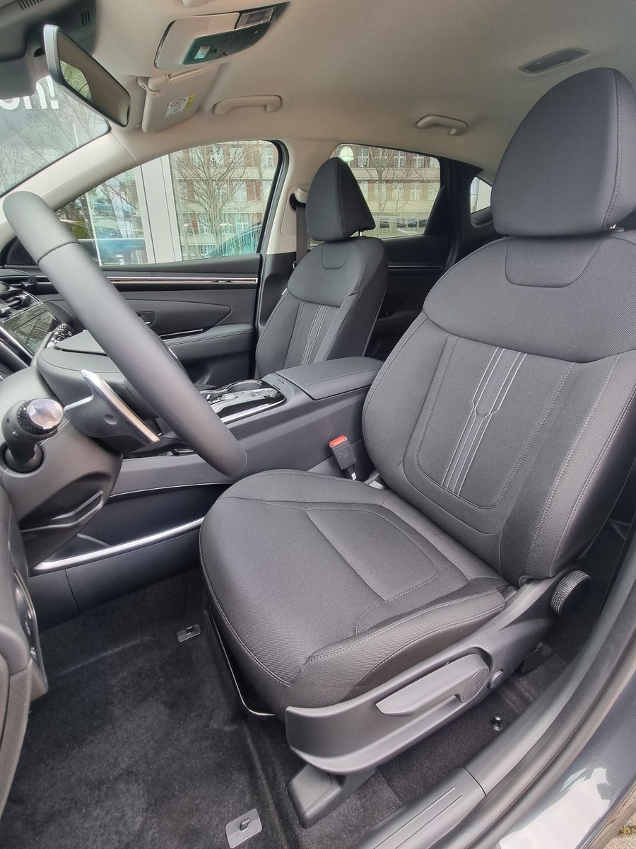 Fahrzeugabbildung Hyundai Tucson TREND Plug-In Hybrid 4WD LED ASSI SOFORT