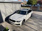 BMW 530xd / DA+ / HeadUp / LED / 360 / Pano / AHK /
