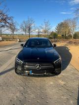 Mercedes-Benz E 220d AMG-Paket  - Mercedes-Benz E 220 mit Diesel-Antrieb: Alcantara, Limousine
