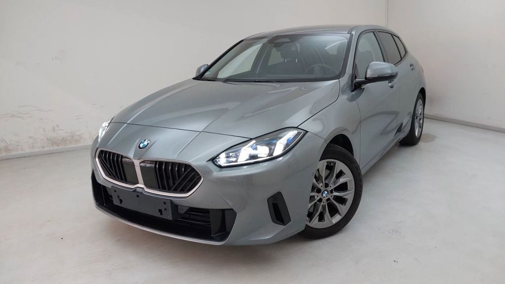 BMW 120 — hlavná fotografia
