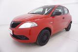 Lancia Ypsilon Ecochic Elefantino Blu BR538707 1 - Lancia Ypsilon mit Panoramadach