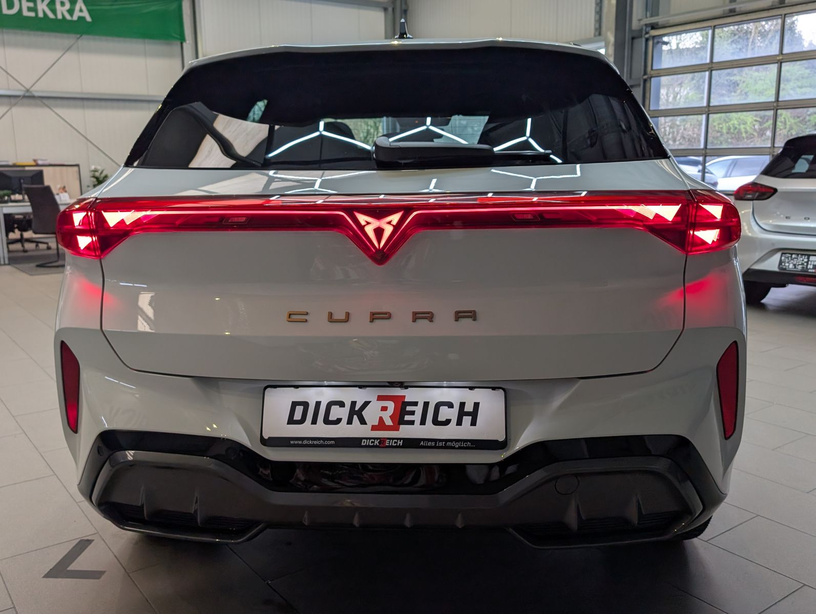 Immagine del veicolo CUPRA Terramar 1.5 eTSI Pacchetto Sennheiser Edge HUD 19 pollici