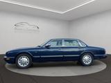 Jaguar Daimler V8 SWB BLAU/BEIGE ULTRASELTEN - Jaguar Gebrauchtwagen von 2001