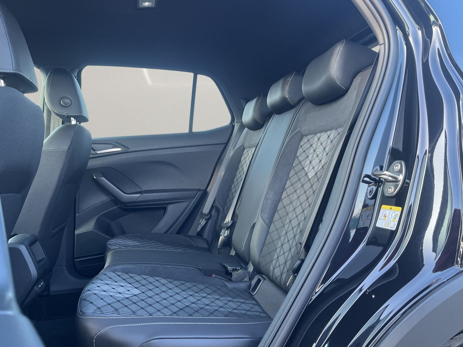 Volkswagen T-Cross - Bild 10