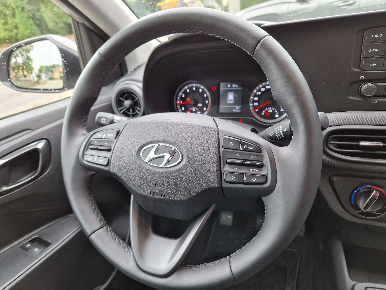 Fahrzeugabbildung Hyundai NEW i10 1.0 Select SHZ PDC Lenkradhzg SOFORT