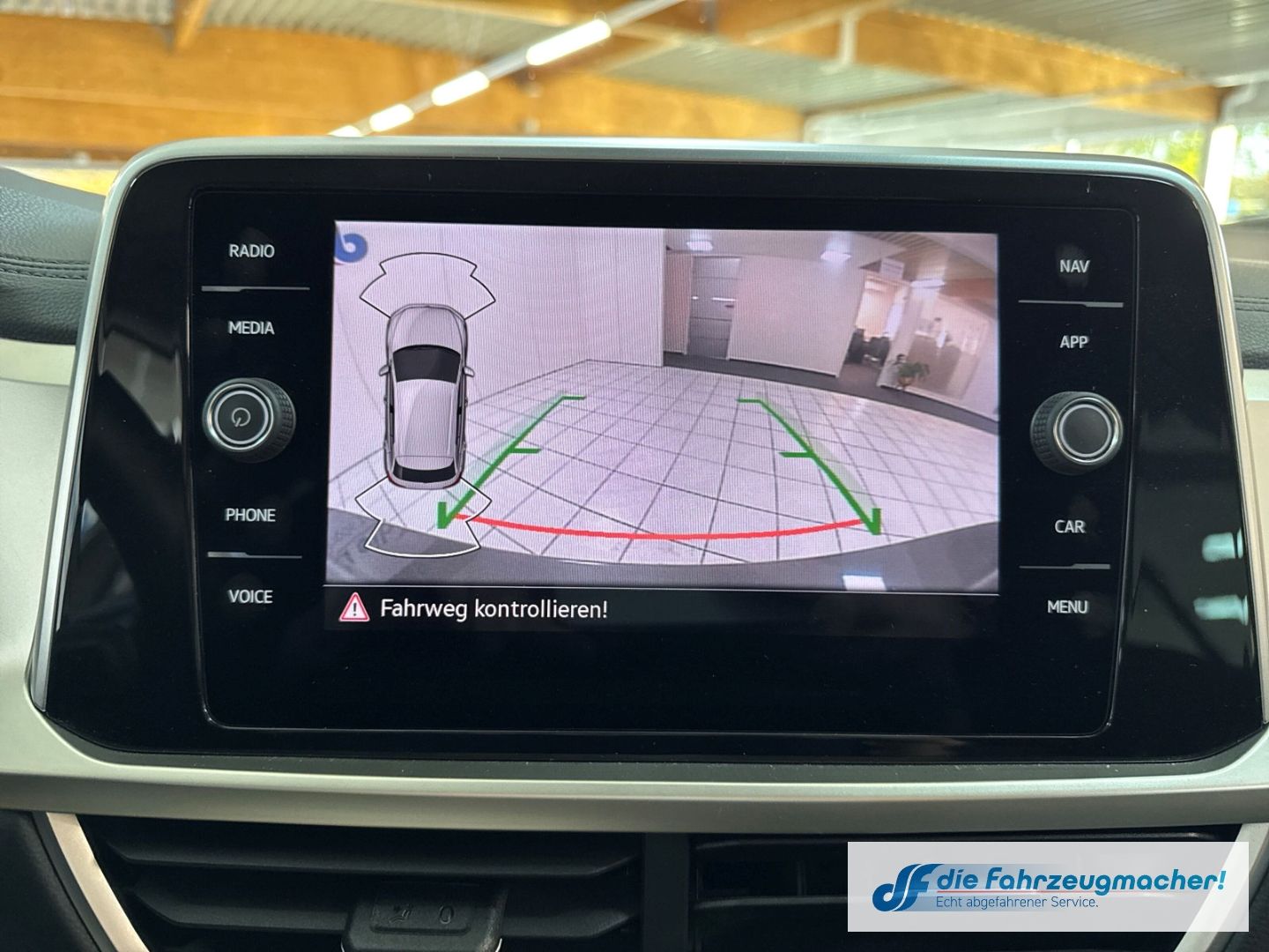 Fahrzeugabbildung Volkswagen T-Roc Move Navi Digitales Cockpit LED Apple CarP