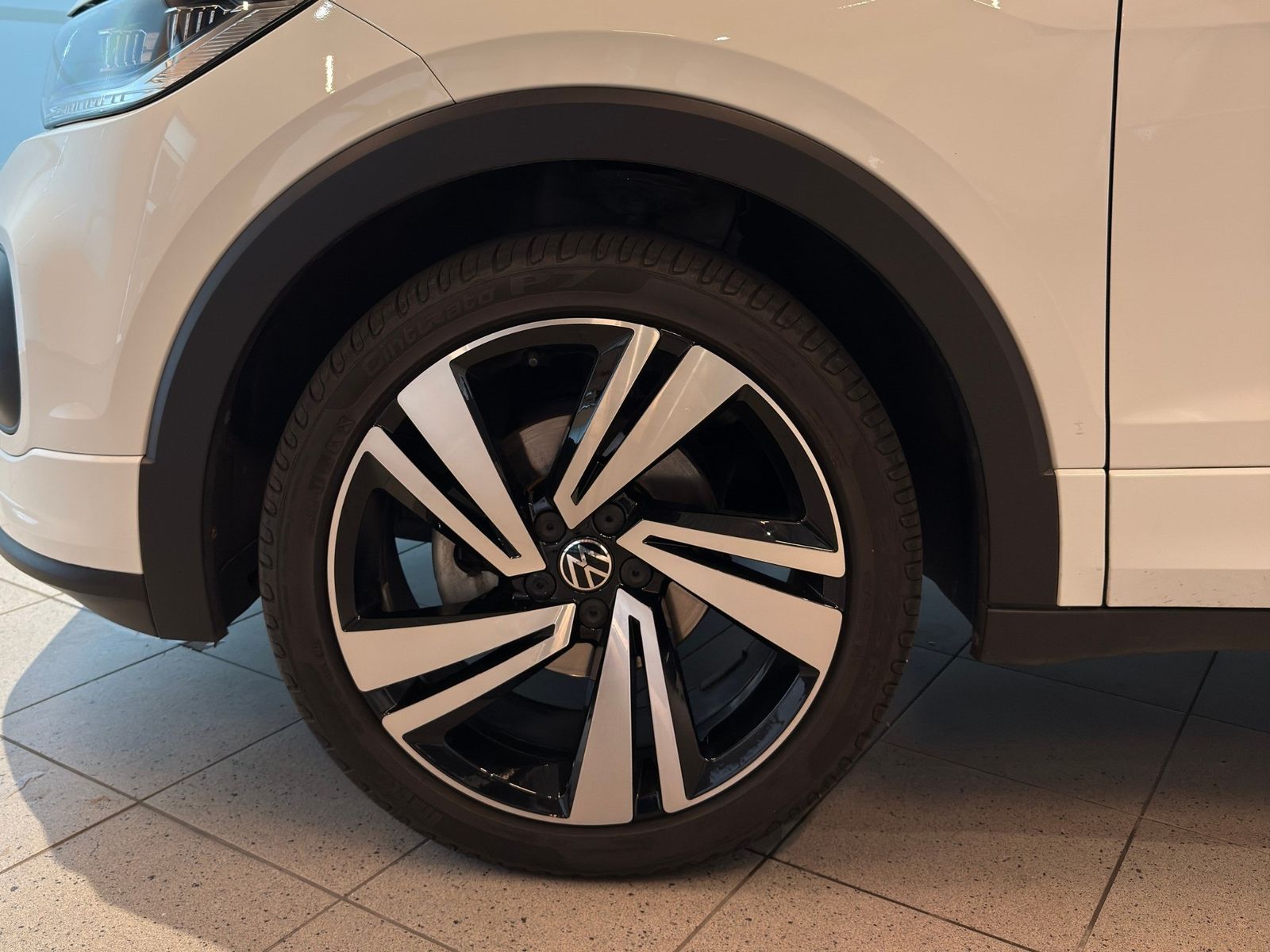 Volkswagen T-Cross 1.0 TSI R-Line ACC Navi R.-Kamera foto 5