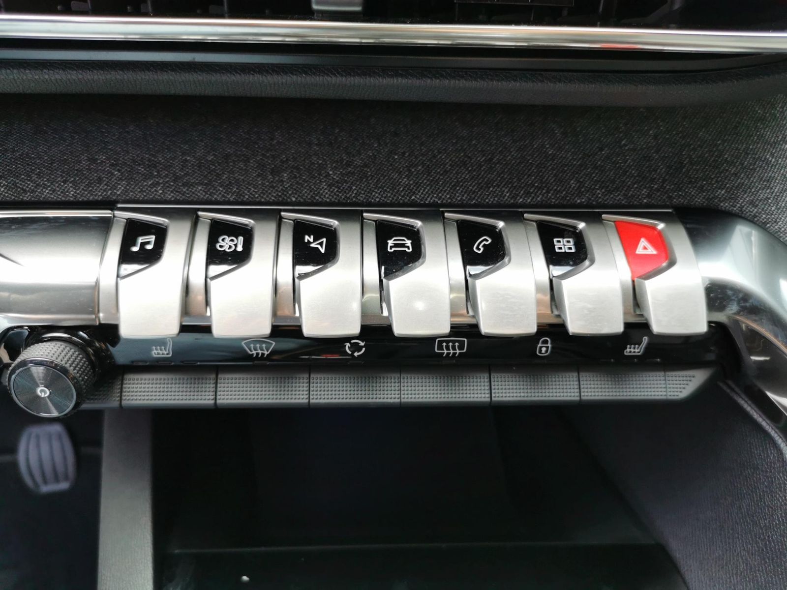 Fahrzeugabbildung Peugeot 5008 1.2 PureTech 130, Allure Pack