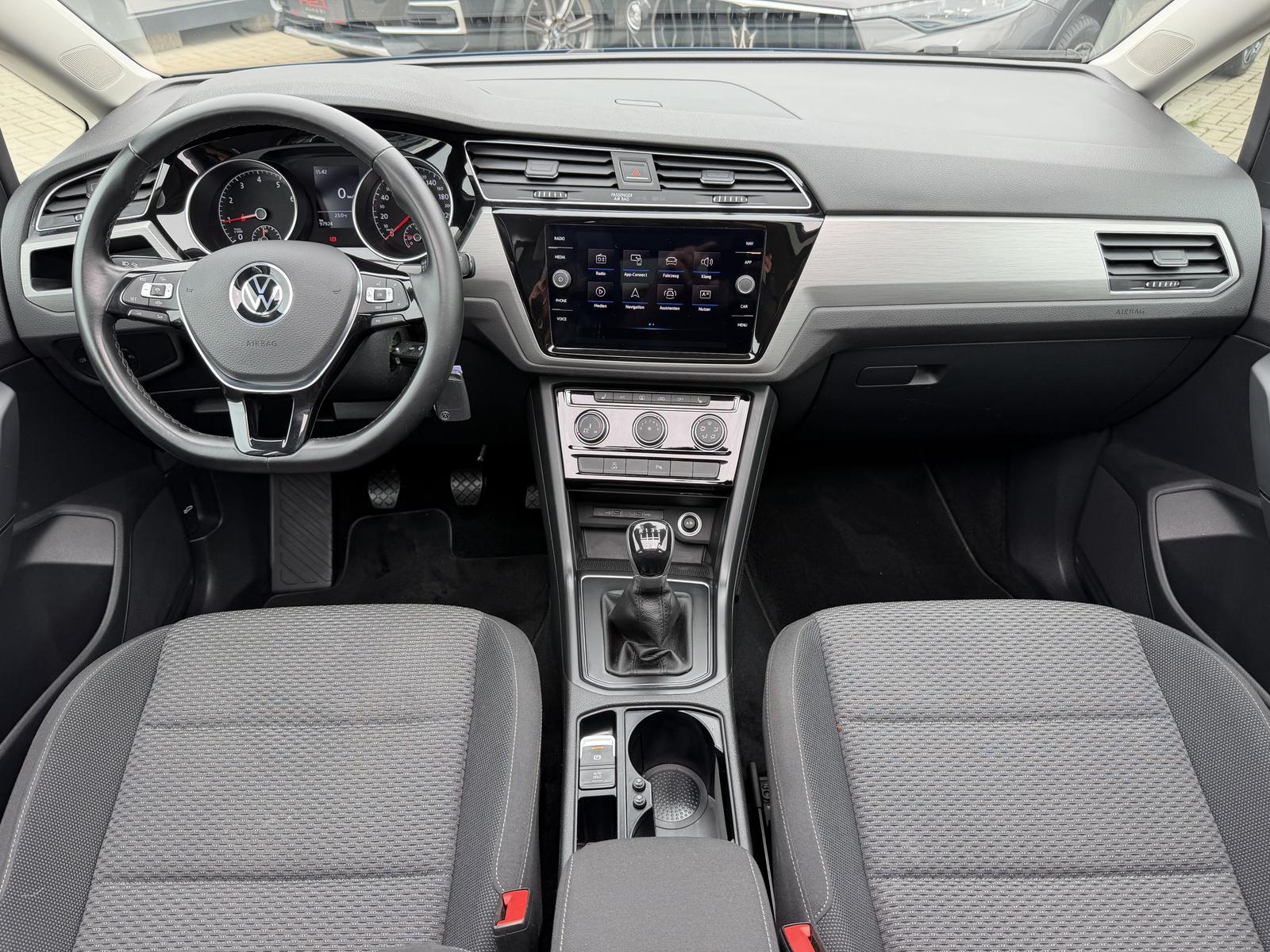 Volkswagen Touran Comfortline Pano ACC Familypaket LED, миниатюра 3