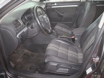 Volkswagen Golf - 3