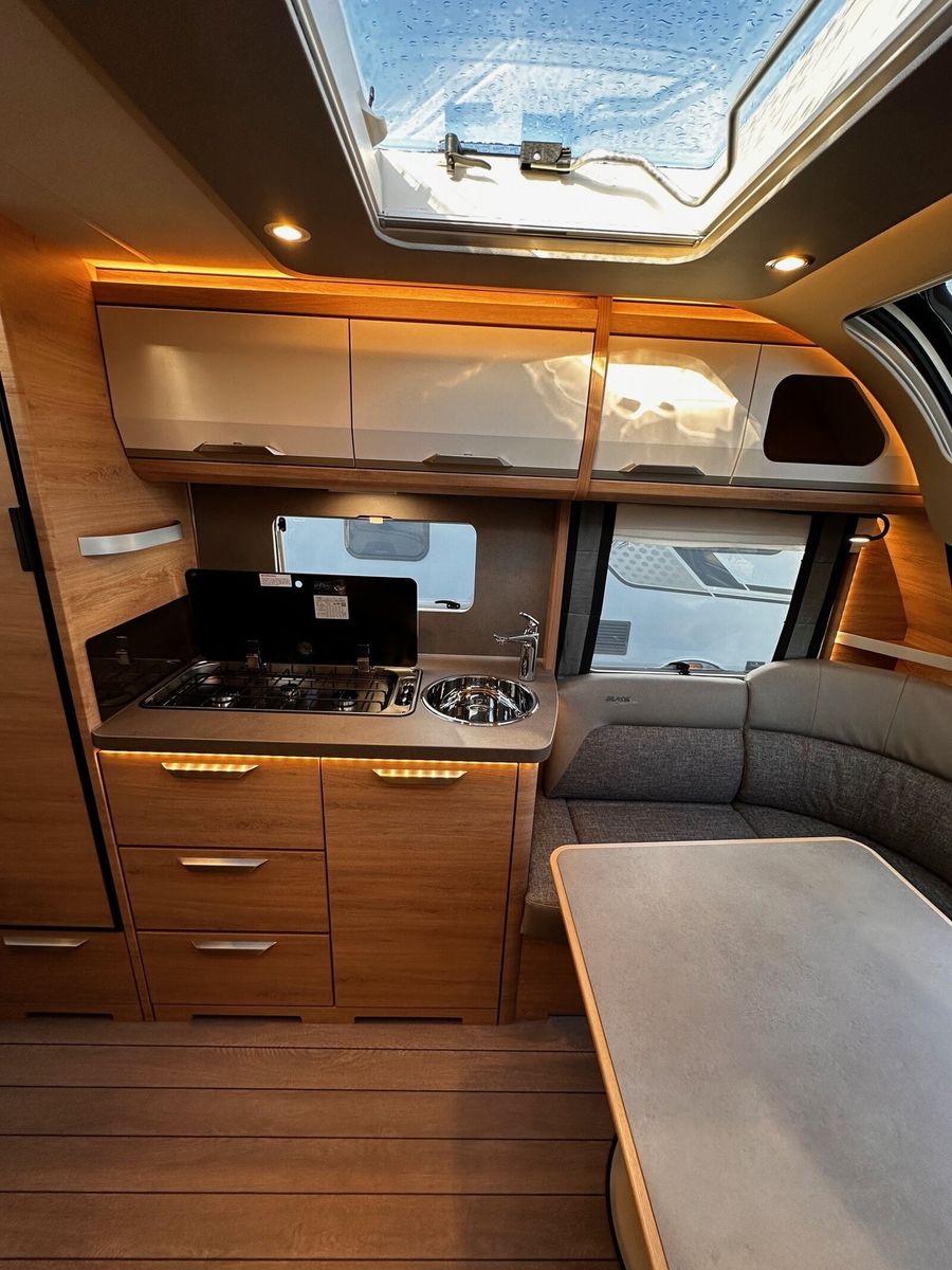 Fahrzeugabbildung Knaus Südwind BLACK SELECTION 540 UE Markise Mono City