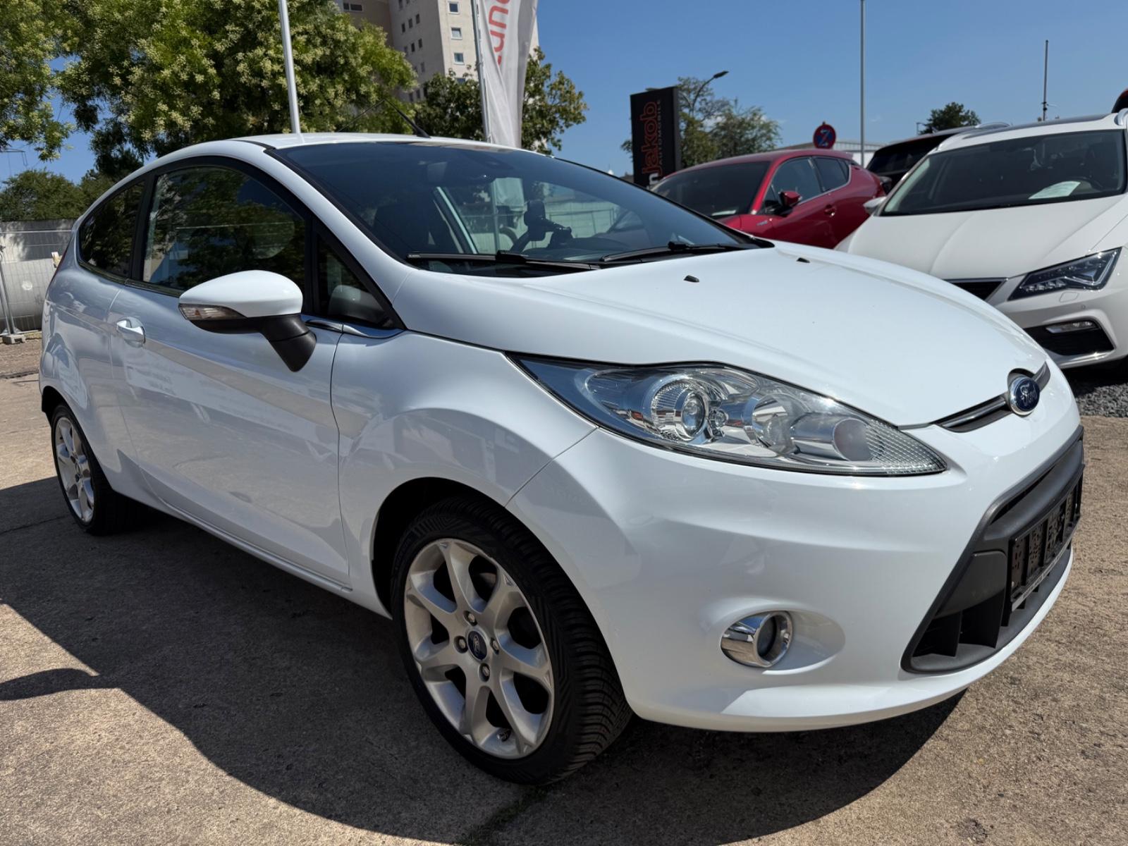 Ford Fiesta Titanium+MFL+BC+KLIMA+AUX+SITZHEIZUNG+