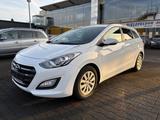 Hyundai i30 Rückfahrkamera/Klima/AHK/PDC/Navi - Hyundai i30 mit Diesel-Antrieb: Kombi