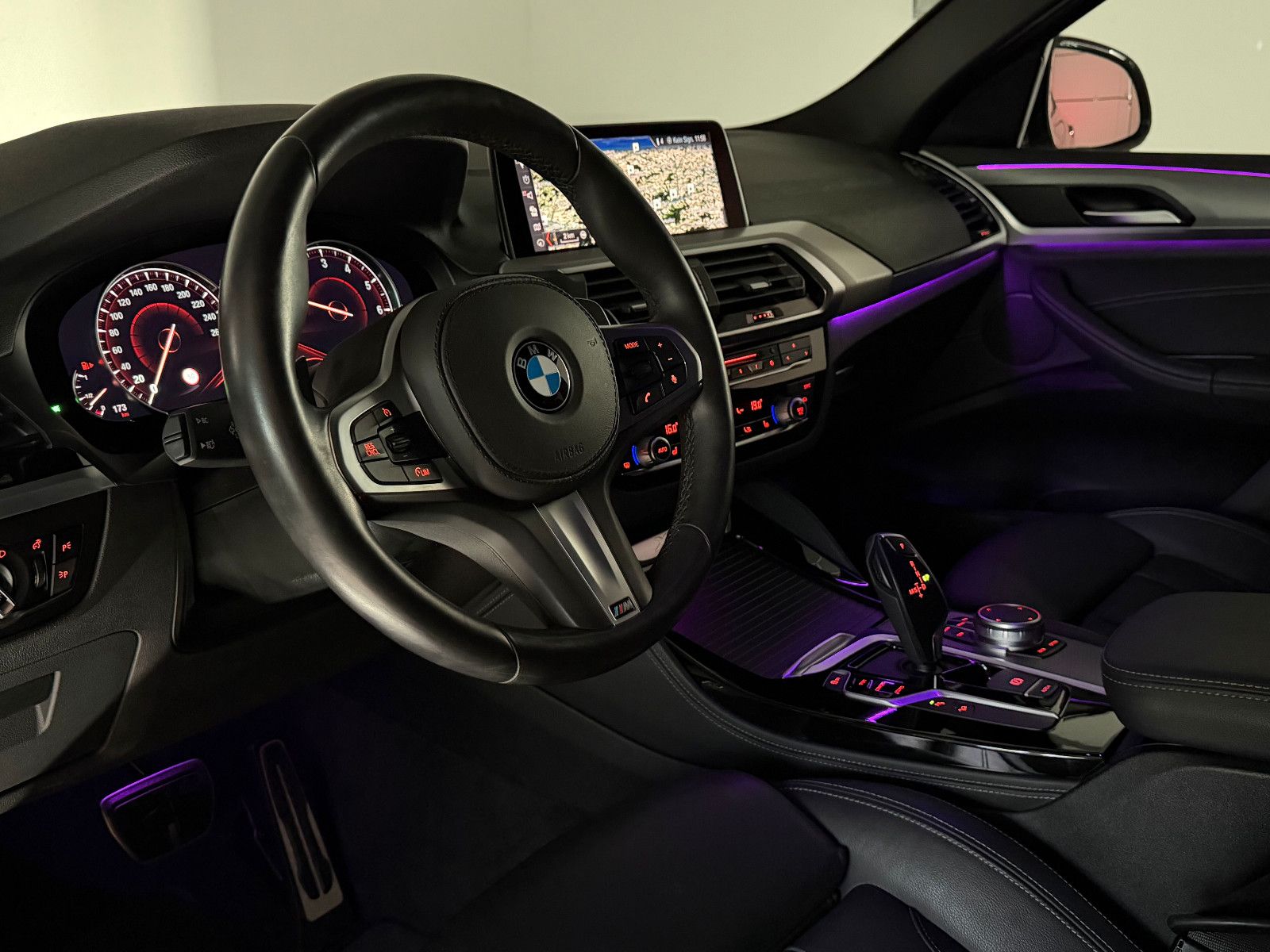 Fahrzeugabbildung BMW X4 xDrive 30 i M SPORT/LED/ NAVI PROF/HuD/1.HAND