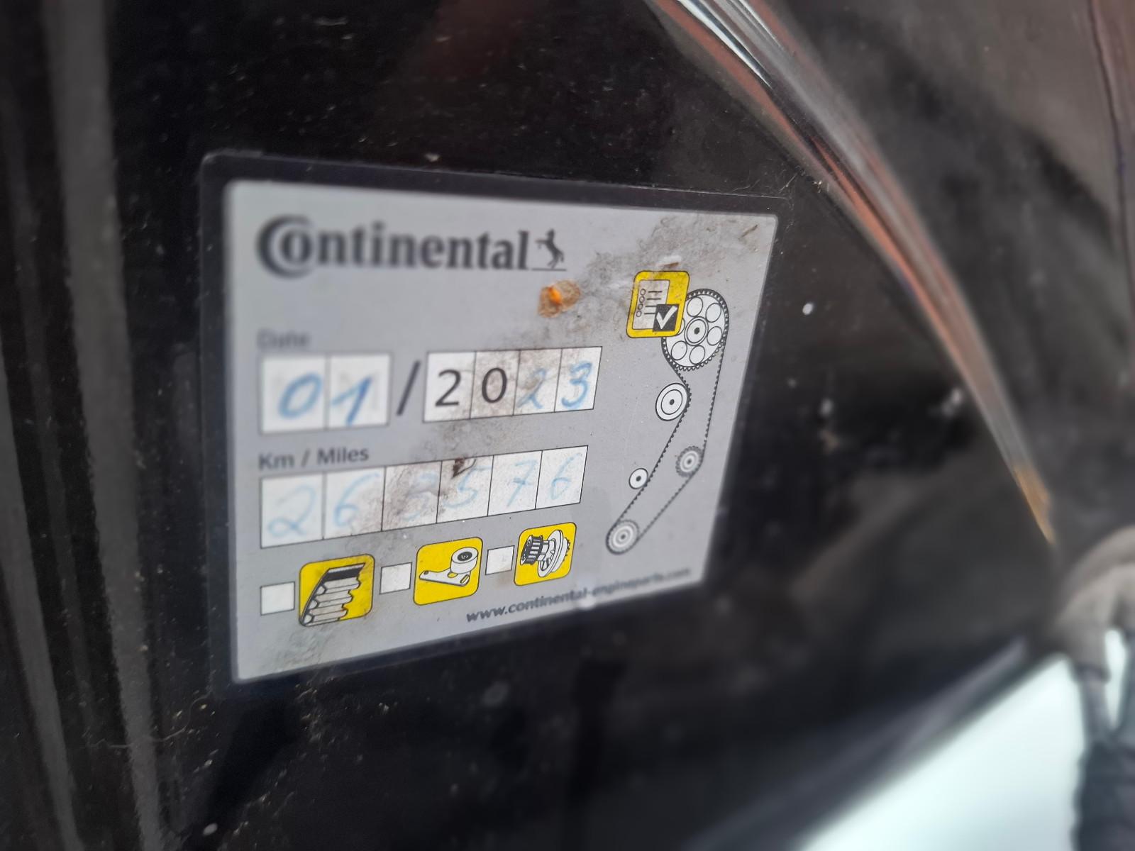 Volkswagen Passat 2011 — photo 24