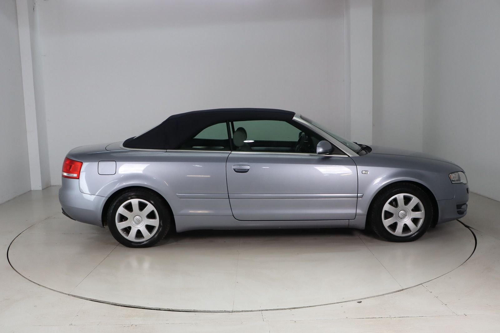 Fahrzeugabbildung Audi A4 Cabriolet 2.0 TDI Top-Zustand * Automatik