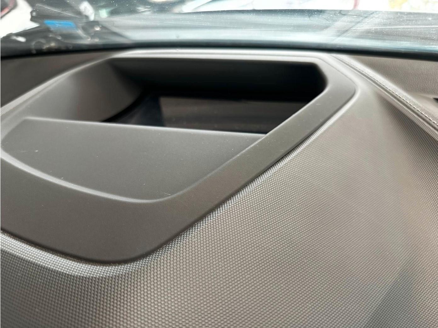 BMW 118i 1 Limousine Navi HeadUp Sport Line 8fach
