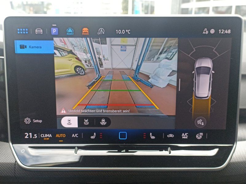 Fahrzeugabbildung Volkswagen Golf VIII 1.5 eTSI DSG R-Line