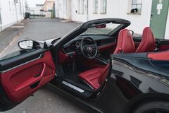 Fahrzeugabbildung Porsche 992 Carrera 4S Cabrio *1. HAND / BOSE / LED*