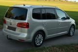 Volkswagen Touran 1.6 TDI DSG Style - silver leaf metallic - mit Diesel-Antrieb: Silber, Metallic
