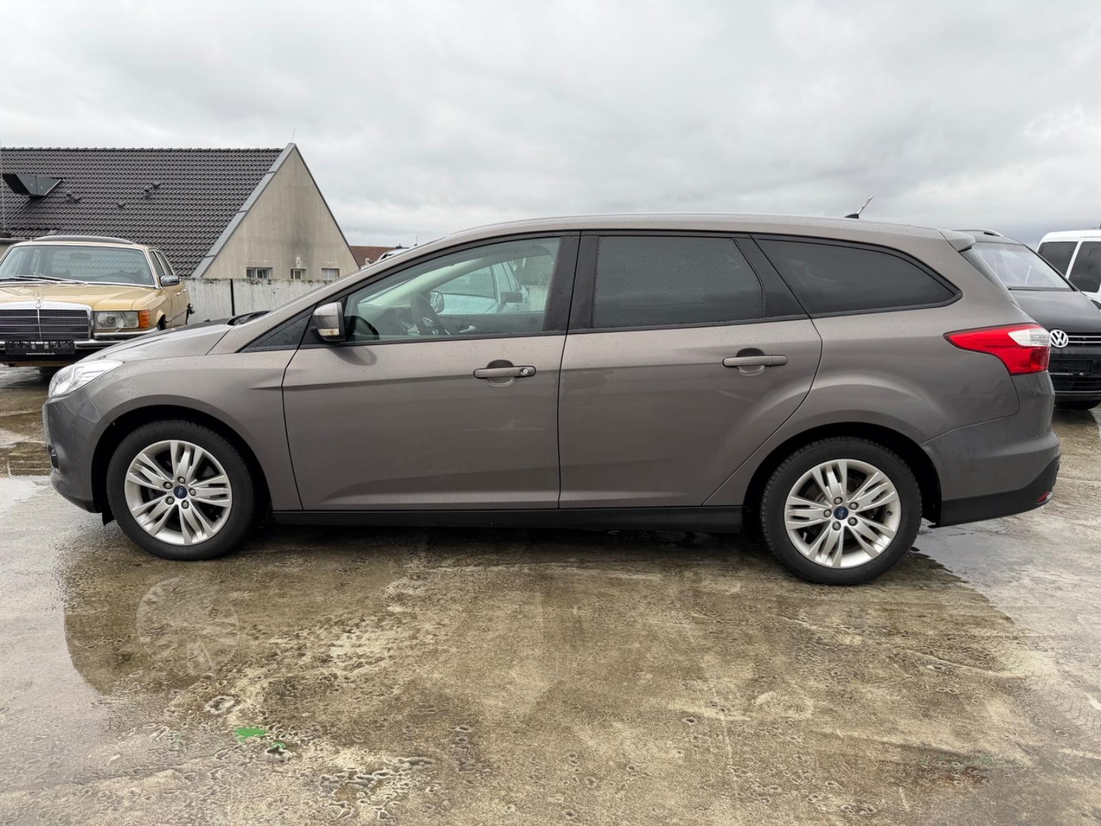 Ford Focus 2012 — photo 6