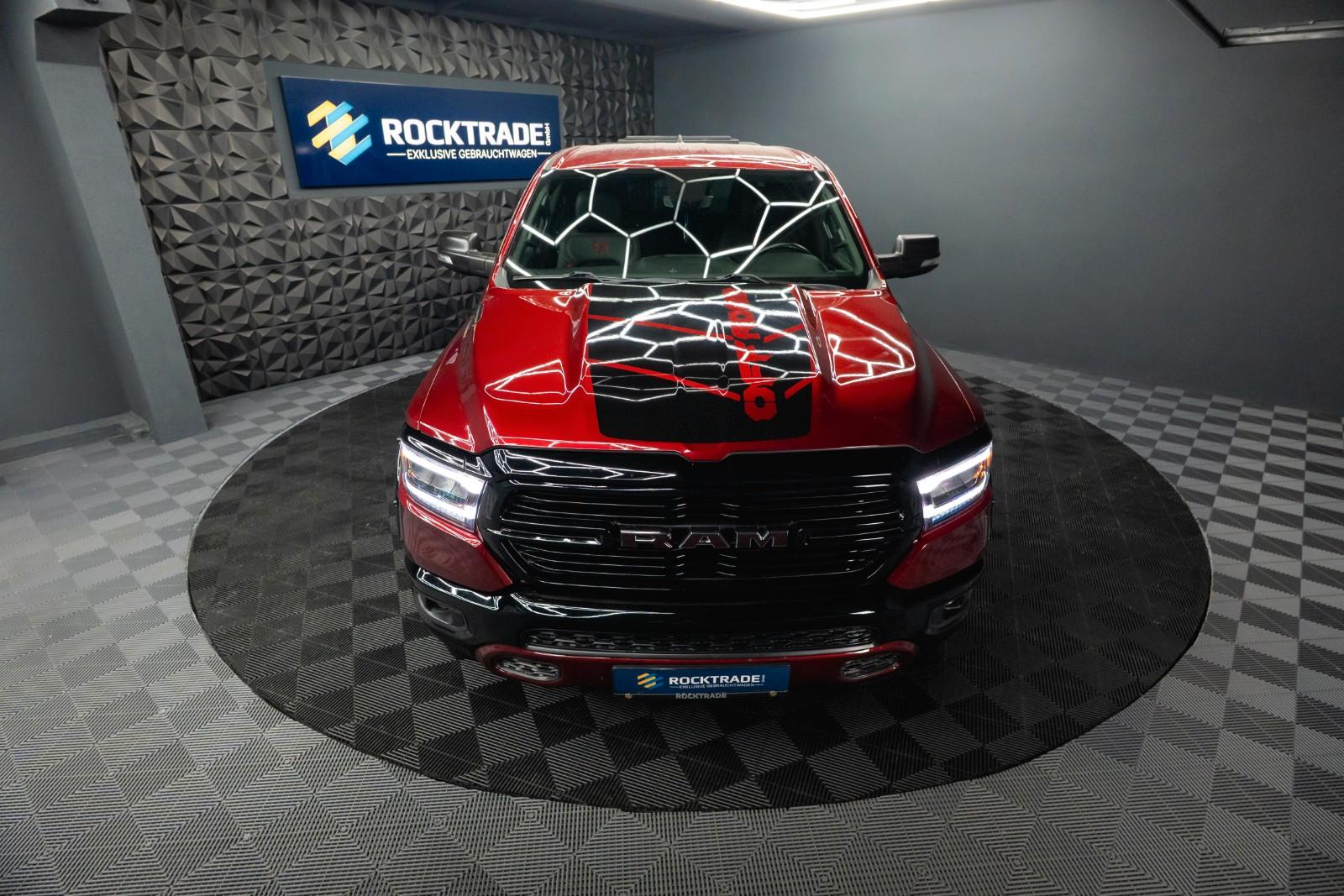 Dodge RAM 5.7 V8 HEMI 4x4 OFFROAD Night-Paket *LED*