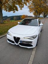 Alfa Romeo Giulia 2.0 Turbo 16V Q4 Veloce-1. Hand-TÜV neu - Alfa Romeo: Veloce