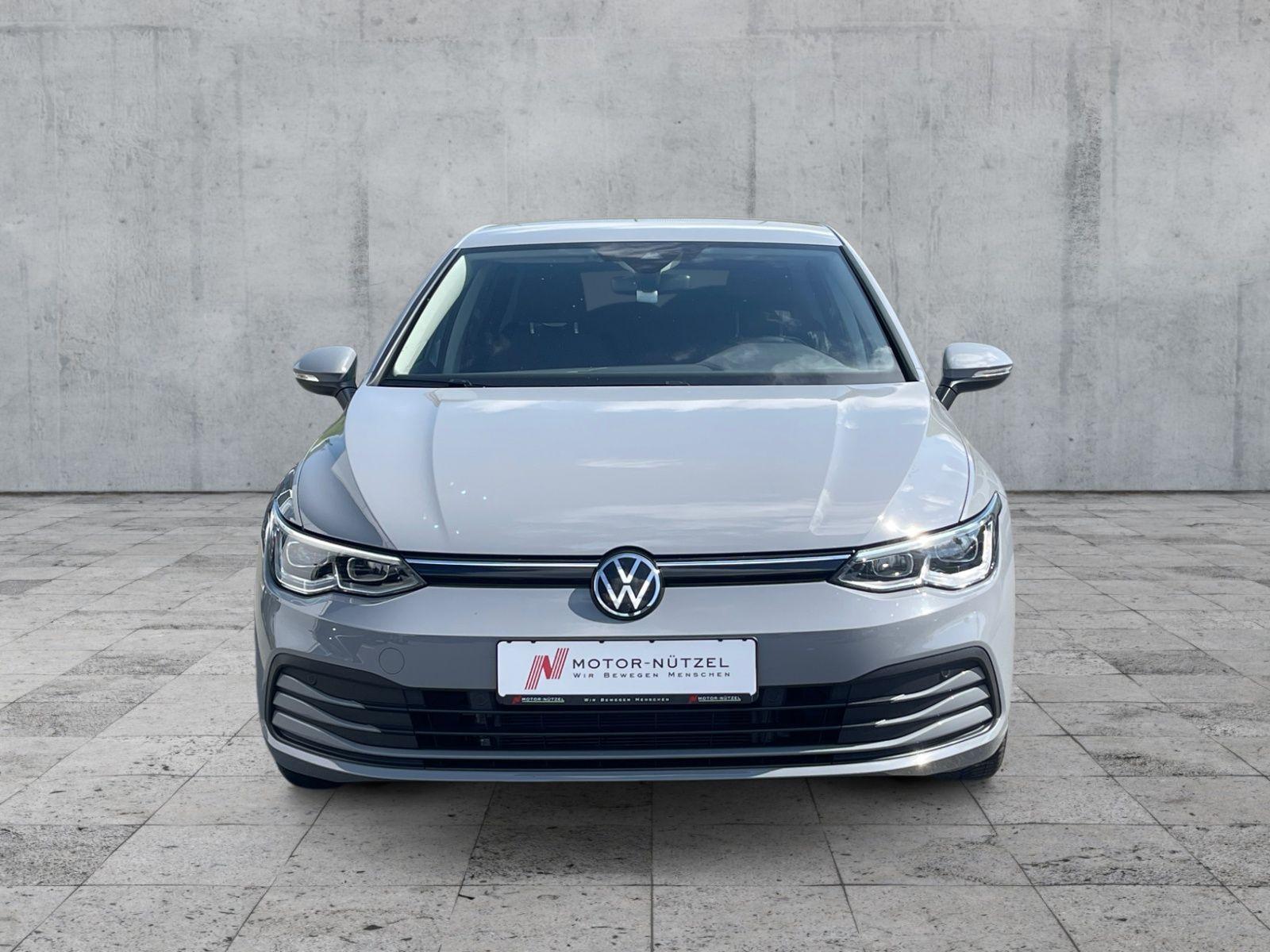 Volkswagen Golf VIII 1.5 TSI LIFE LEDplus+NAVI+ACC+SHZ+RFK
