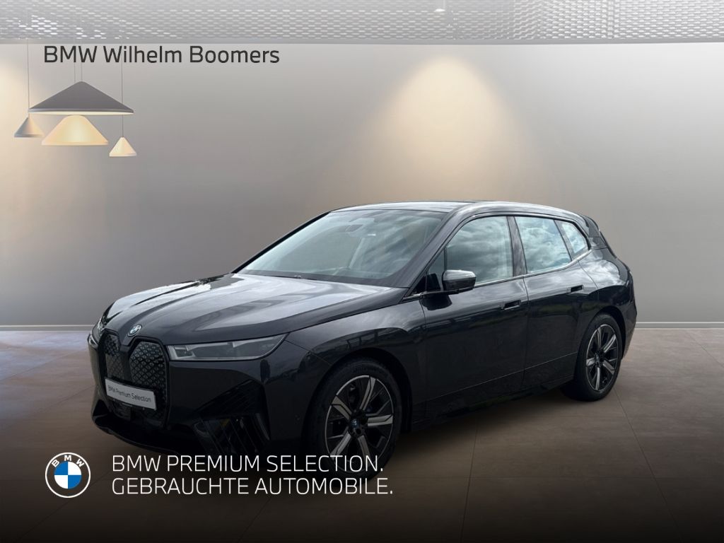 Image of BMW iX