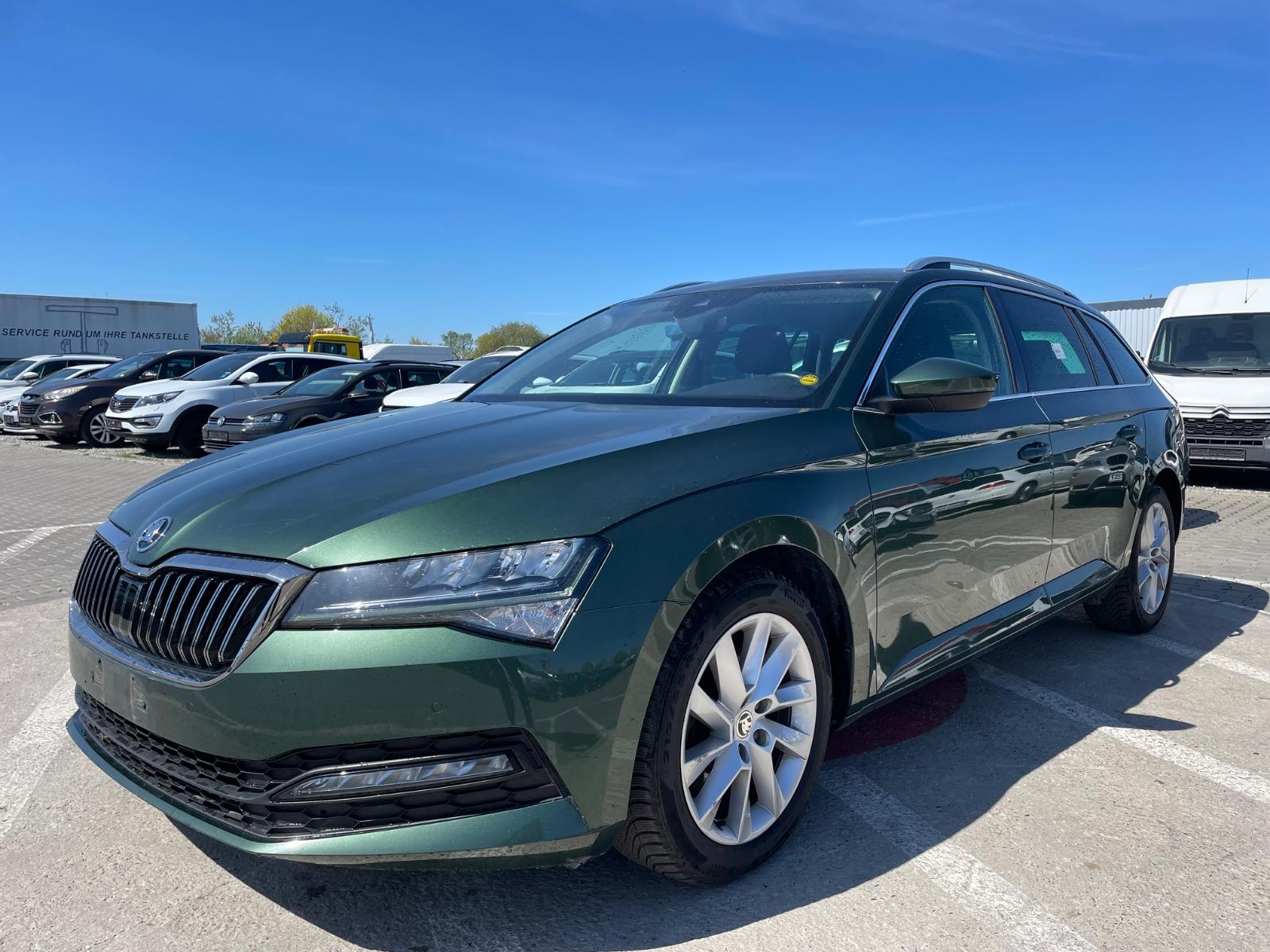 Skoda Superb Combi LED//Stzhzg//ACC//KeyGo