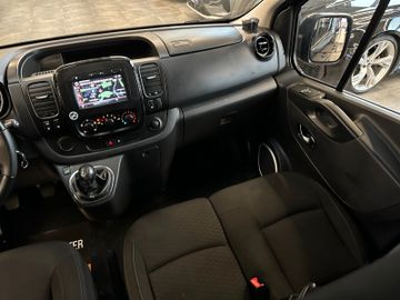 Opel Vivaro*TÜV 0828*9-SITZER*STHZ*TEMPO*AHK*PDC*