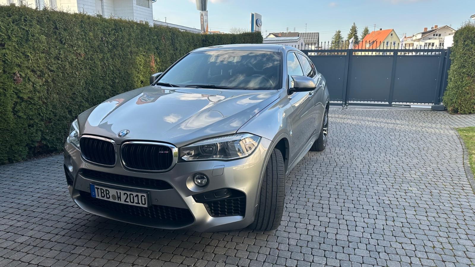BMW  X6 M | Donington Grau | HUD | Harman I Historie