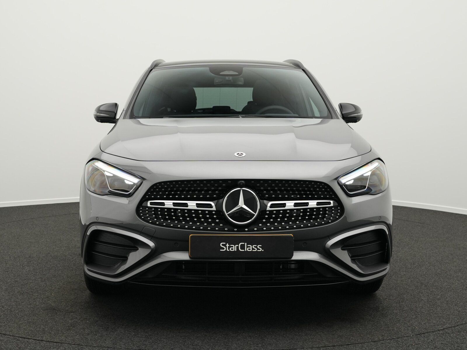 Mercedes-Benz GLA 180 imagem 2