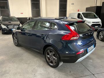 Volvo V40 Cross Country - 7