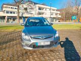 Hyundai I30 CW  TÜV bis 02.2027 - Hyundai i30 aus 2011 mit Benzin-Antrieb: Kombi