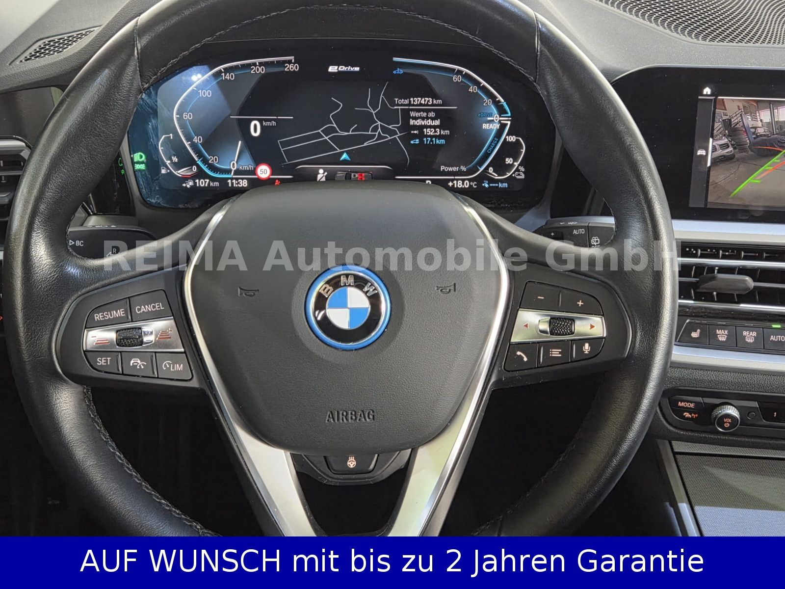 Fahrzeugabbildung BMW 330e Touring  Advantage, Laser, HUD, ACC